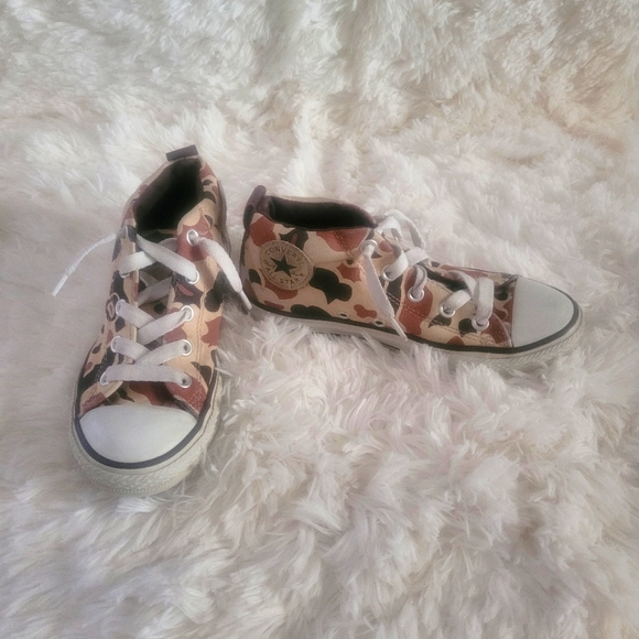 Converse Brown Camouflage, Child Size 3 - Picture 2 of 5